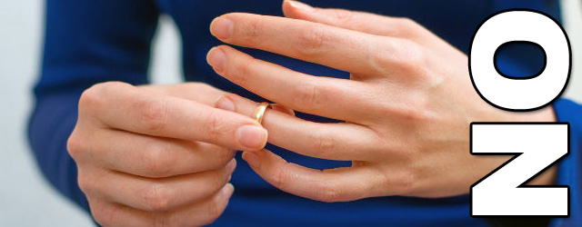 Dont Grab Your Engagement Ring Like This