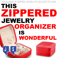 This Zippered Jewelry Organizer Is Wonderful