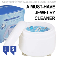 SMALL JEWELRY CLEANER PERFECT FOR PEOPLE WITH NO ROOM OR SPACE ON THE COUNTER
