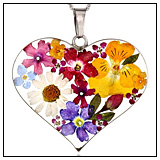 Pressed-Flower Heart Pendant! Pressed-Flower Heart Pendant!